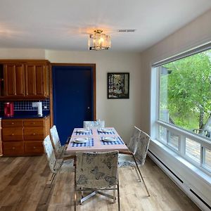 Deluxe Queen Suite
